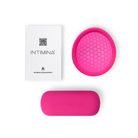 La copa menstrual Ziggy de Intimina te ofrece hasta 12 horas de comodidad y seguridad íntima durante el periodo y las relaciones sexuales.